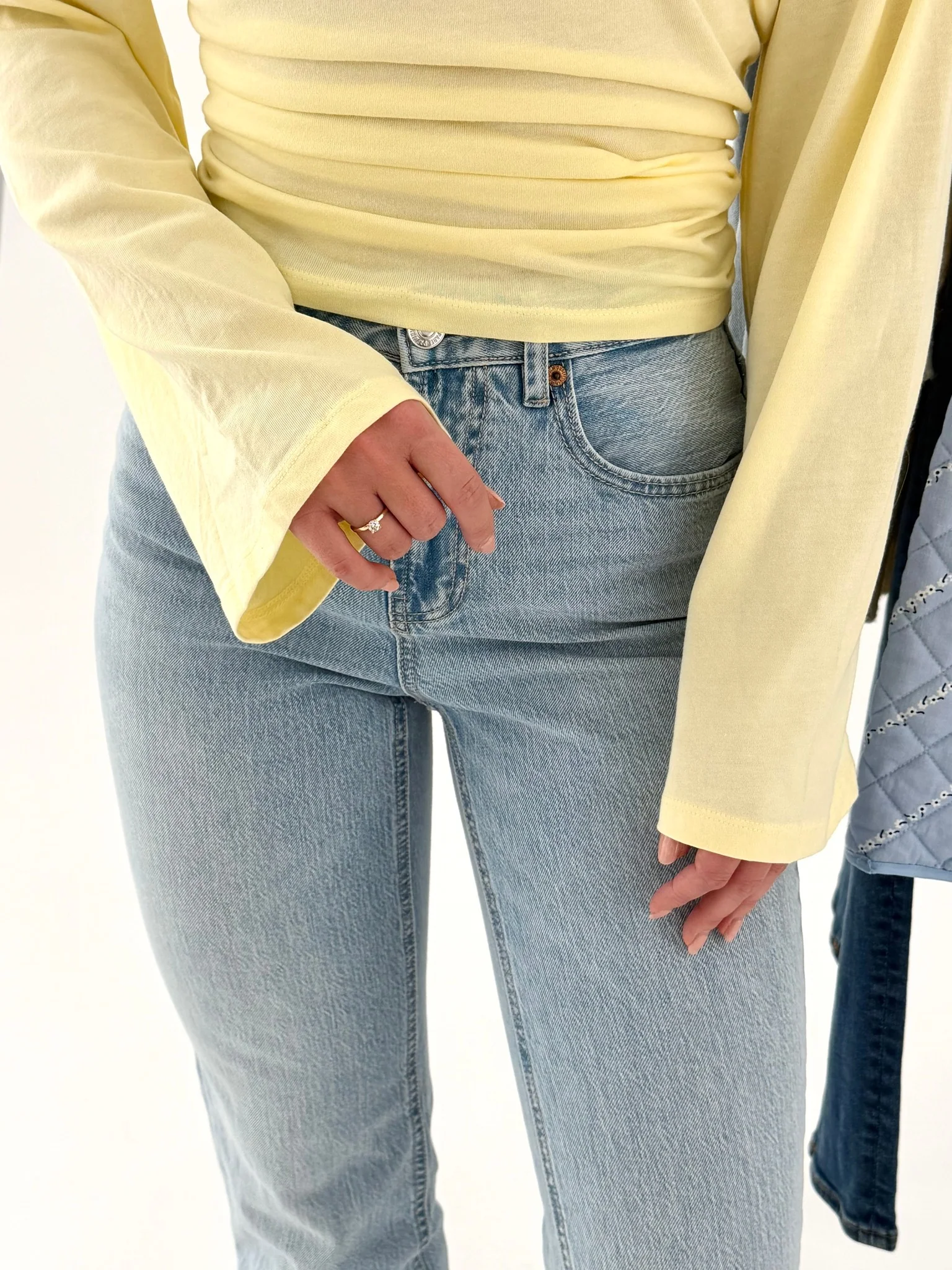 VMTESSA Straight Jeans - Light Blue Denim - Image 5