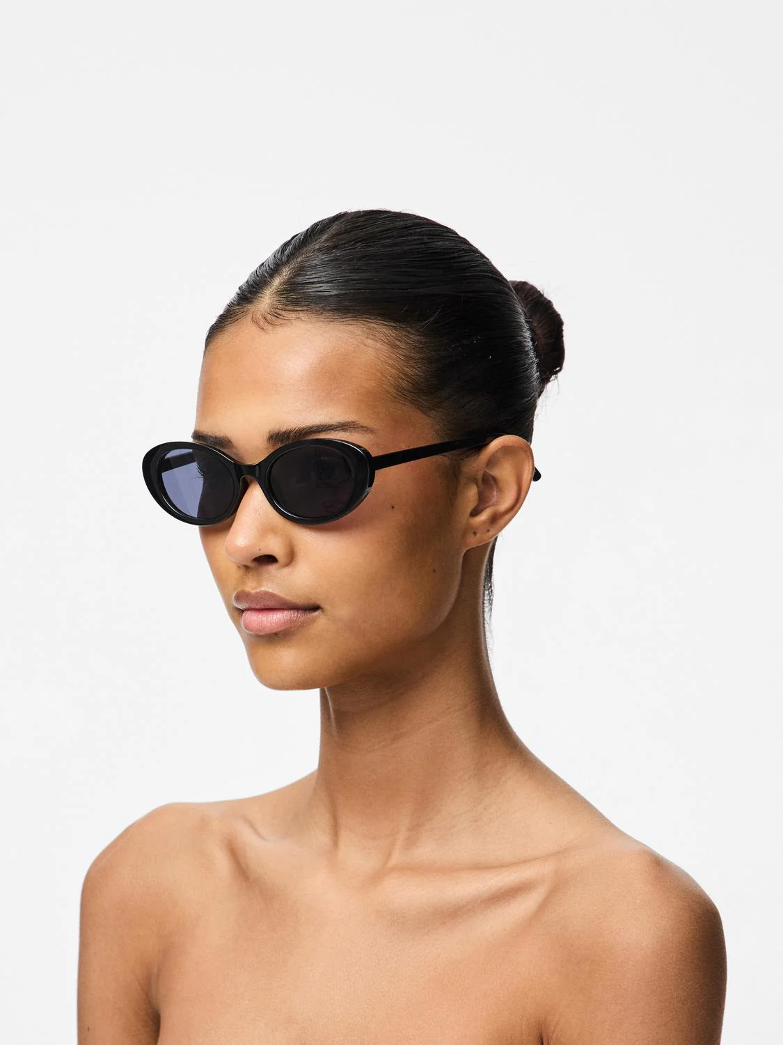 PCSANNA Sunglasses - Black - Image 4