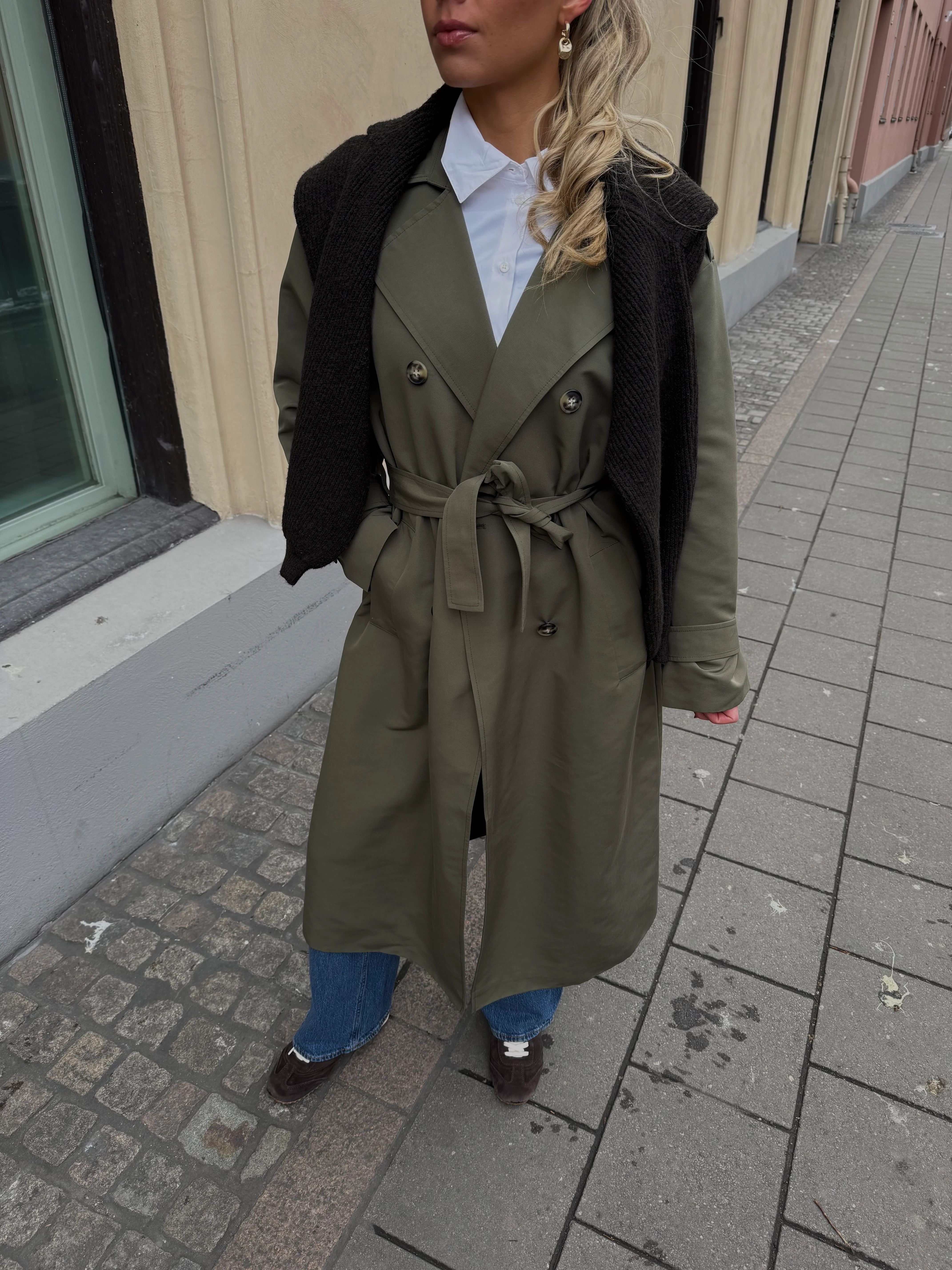 VMMOE Trenchcoat - Kalamata - Image 2
