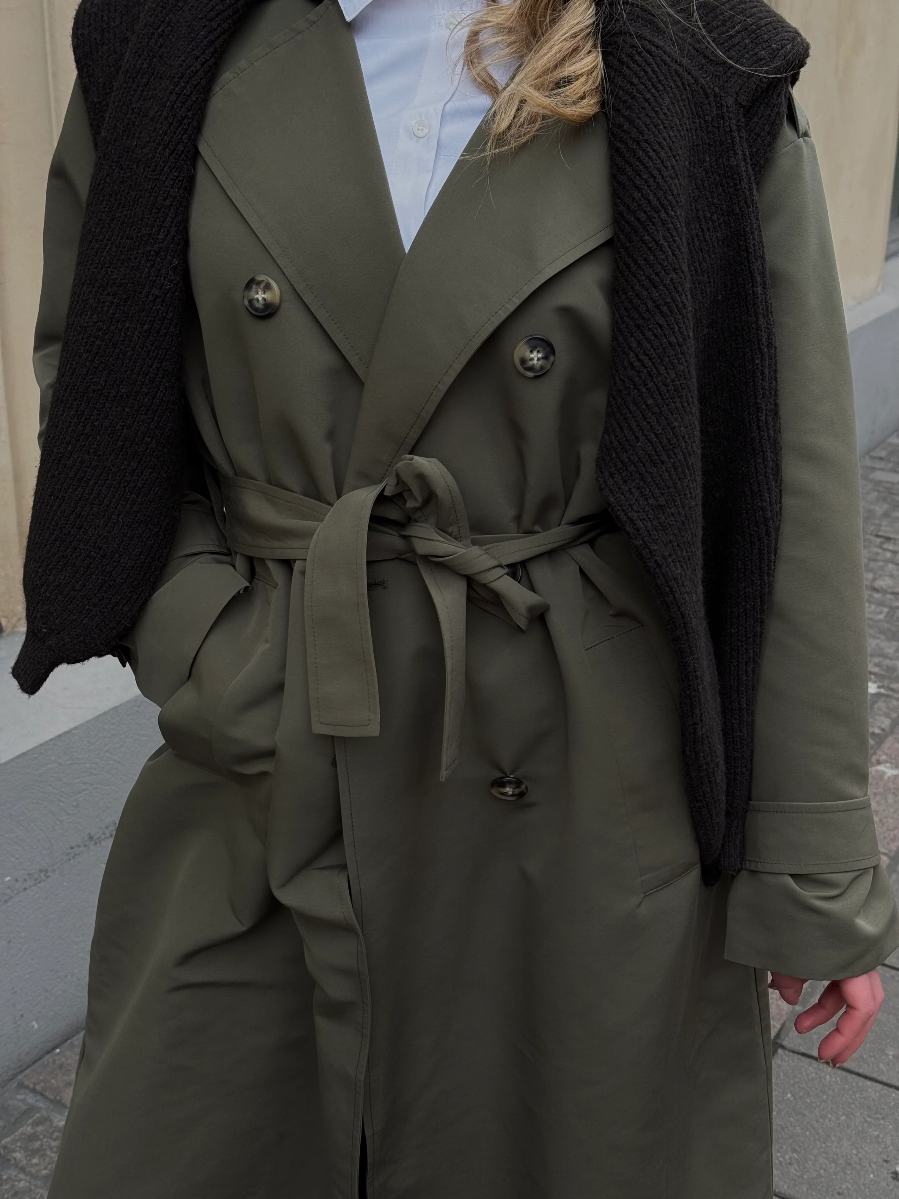 VMMOE Trenchcoat - Kalamata - Image 4