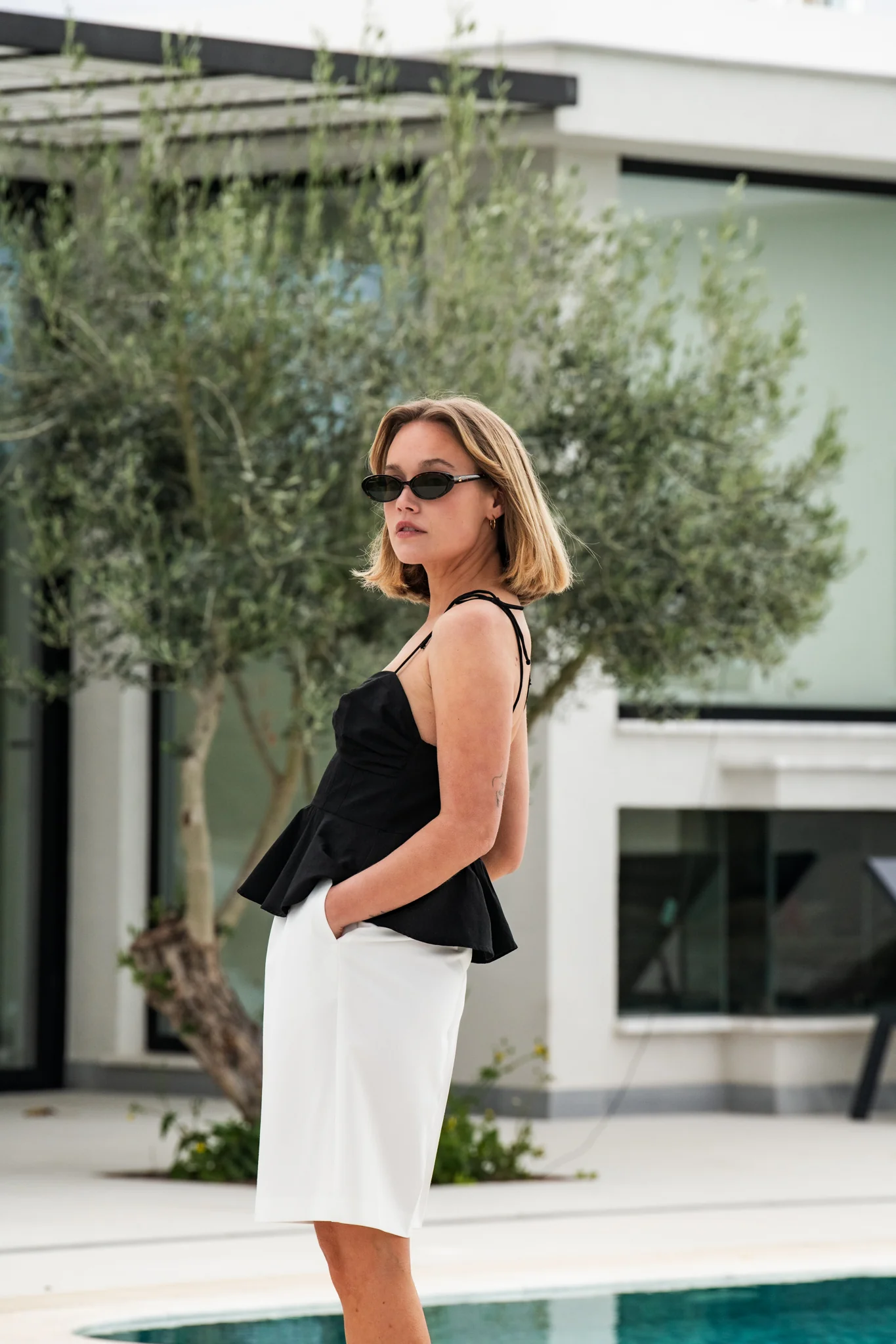 AWPASSI Knee Trousers - Snow White - Image 7