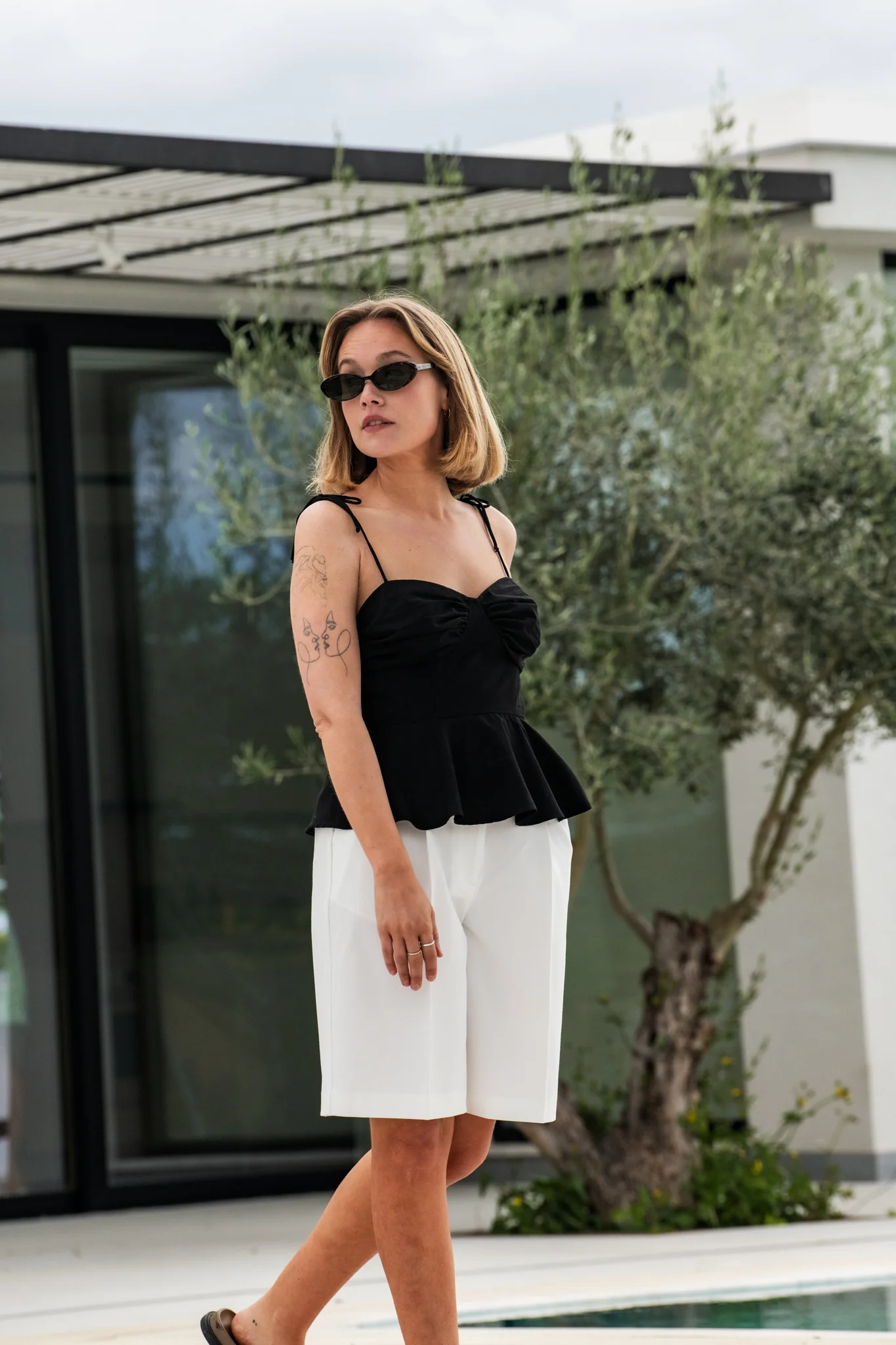 AWPASSI Knee Trousers - Snow White - Image 8