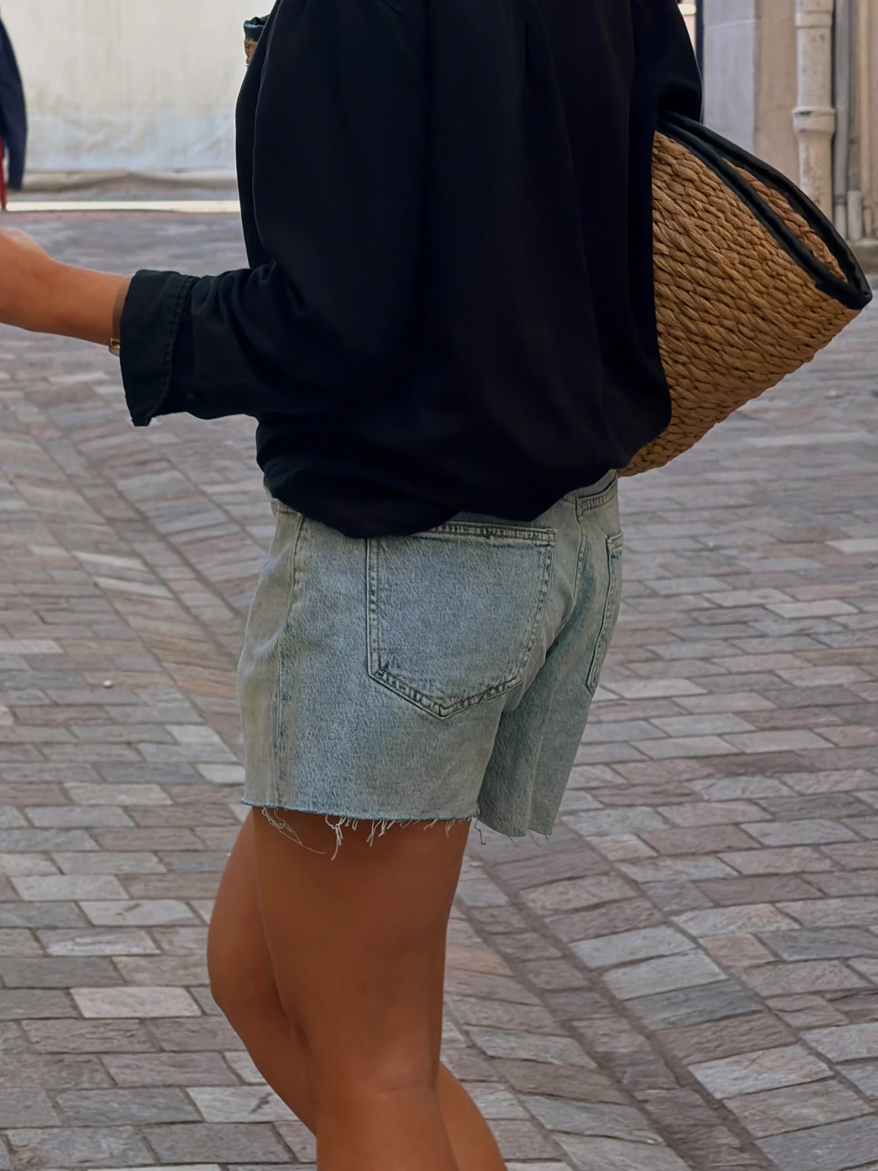 VMTESS Shorts - Light Blue Denim - Image 3