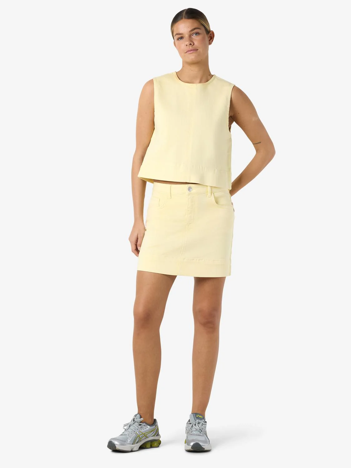NMYOLANDA Short Skirt - French Vanilla - Image 7