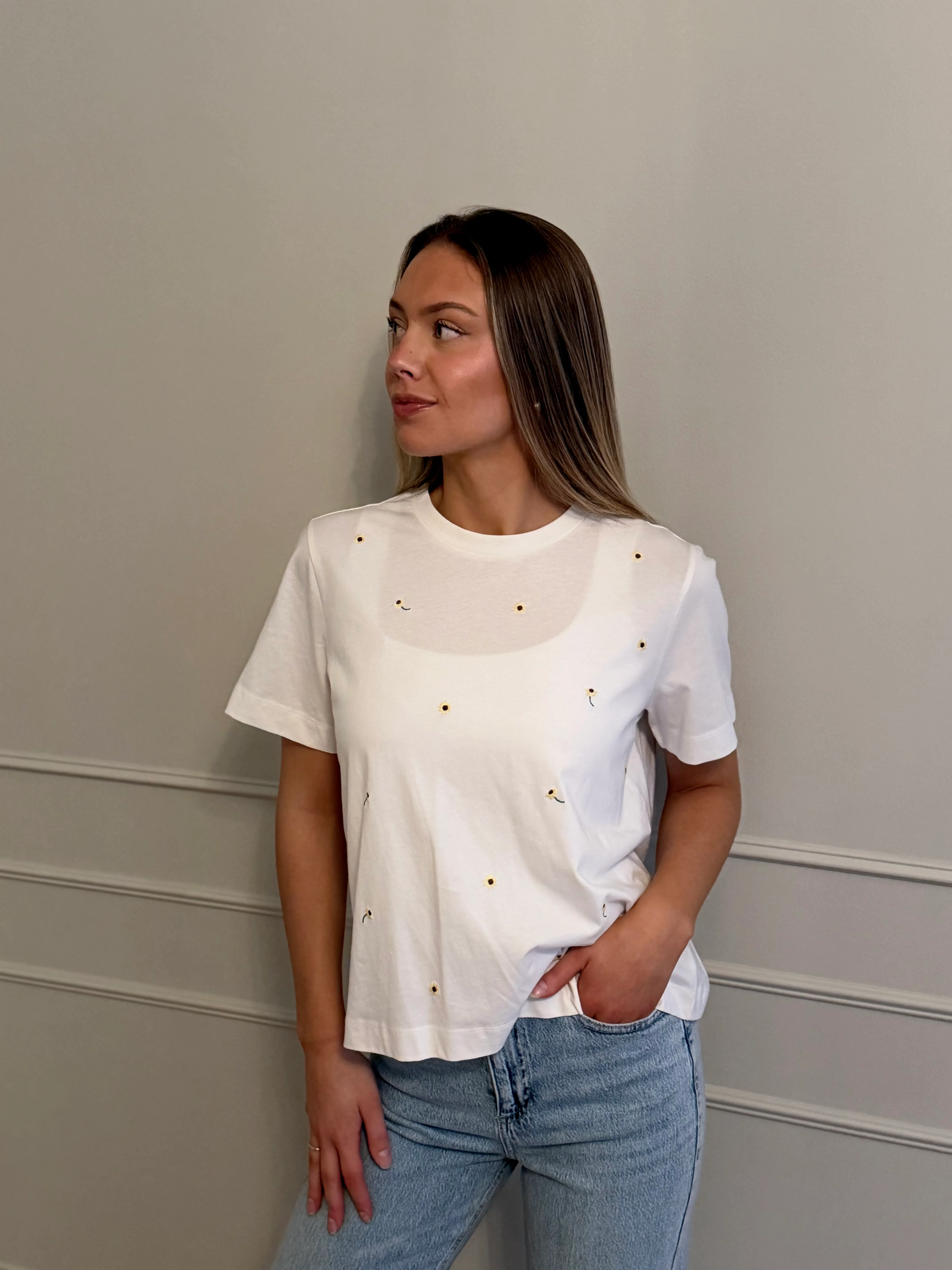 VMSOLA T-Shirt - Snow White - Image 6