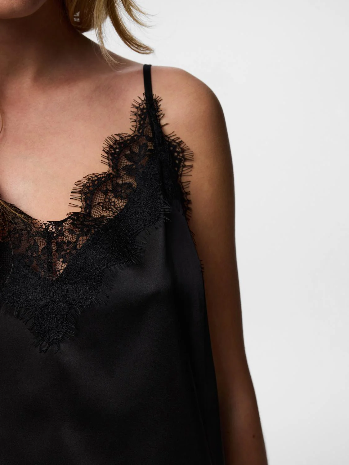 PCNOMI Top - Black - Image 5