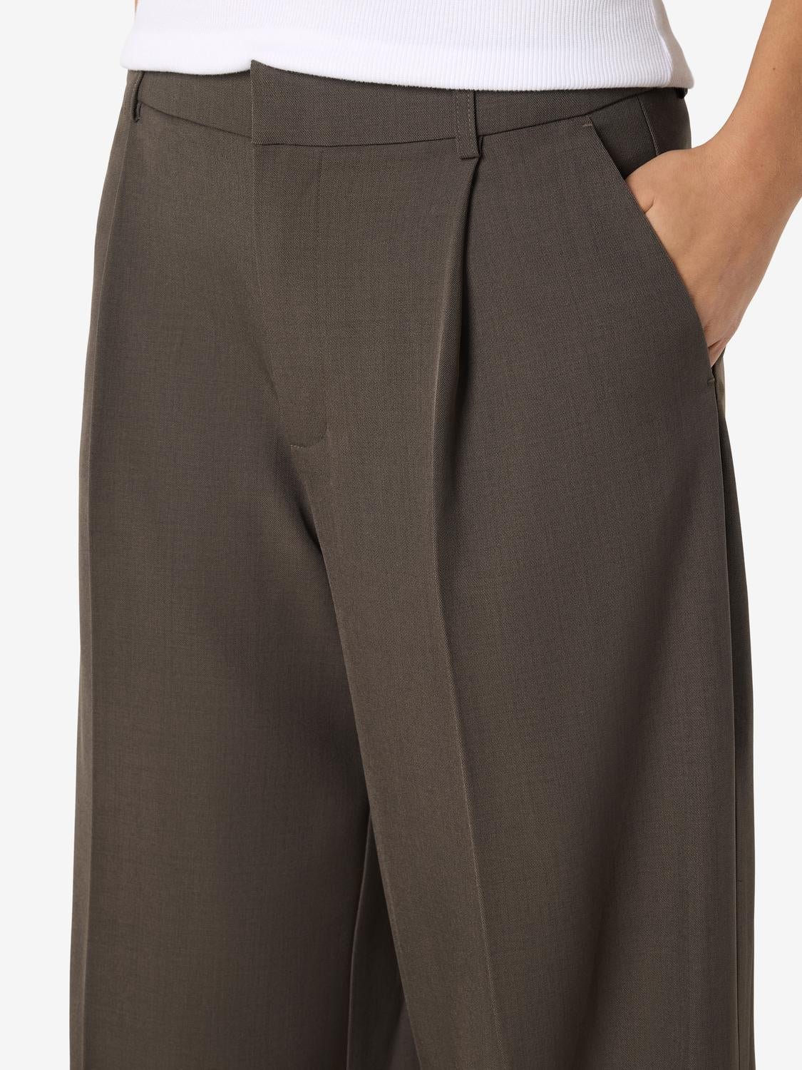 NMIRIS Tailored Trousers - Morel - Image 5