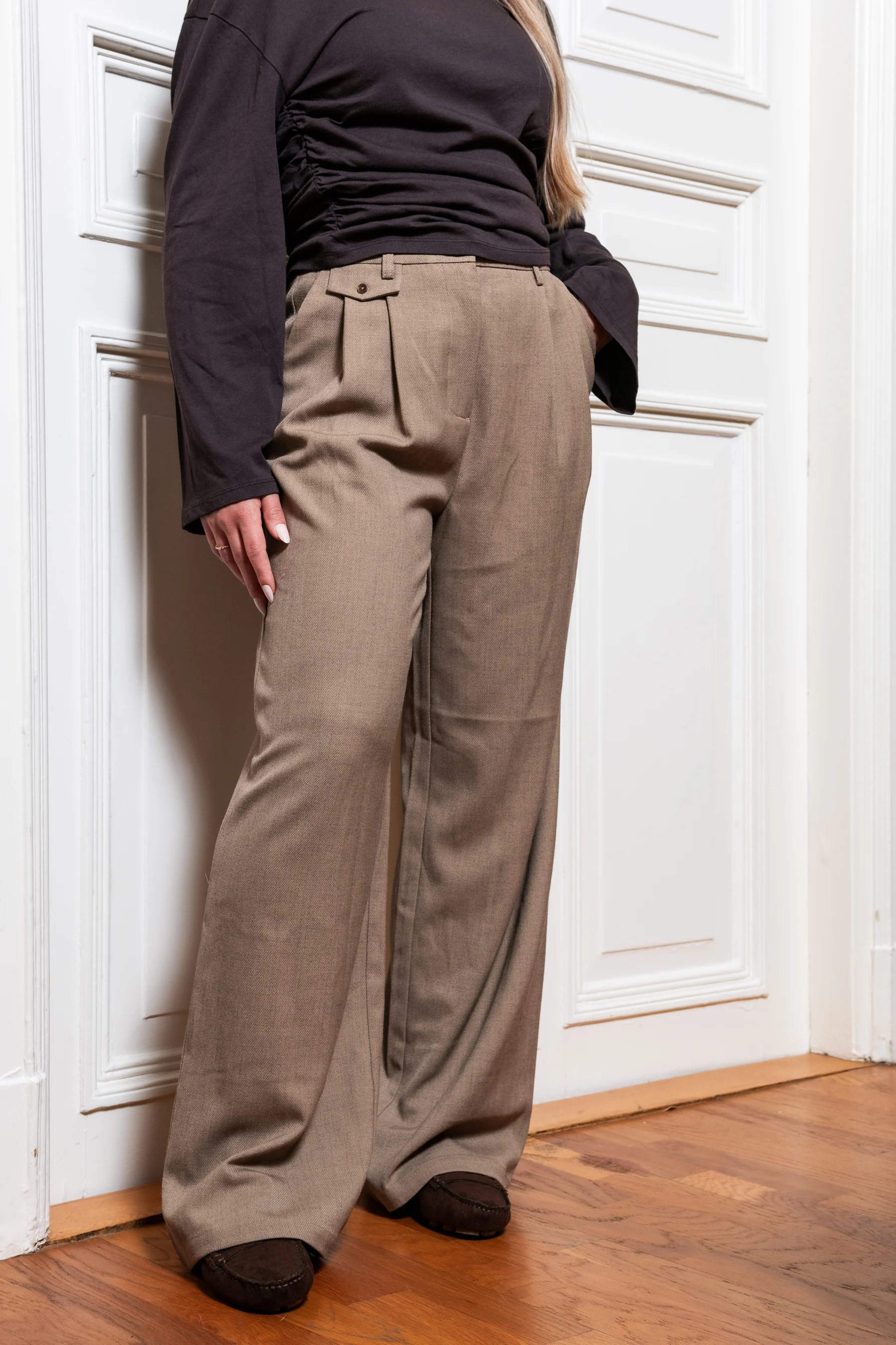 PCBUBBLES Tailored Trousers - Greige - Image 3