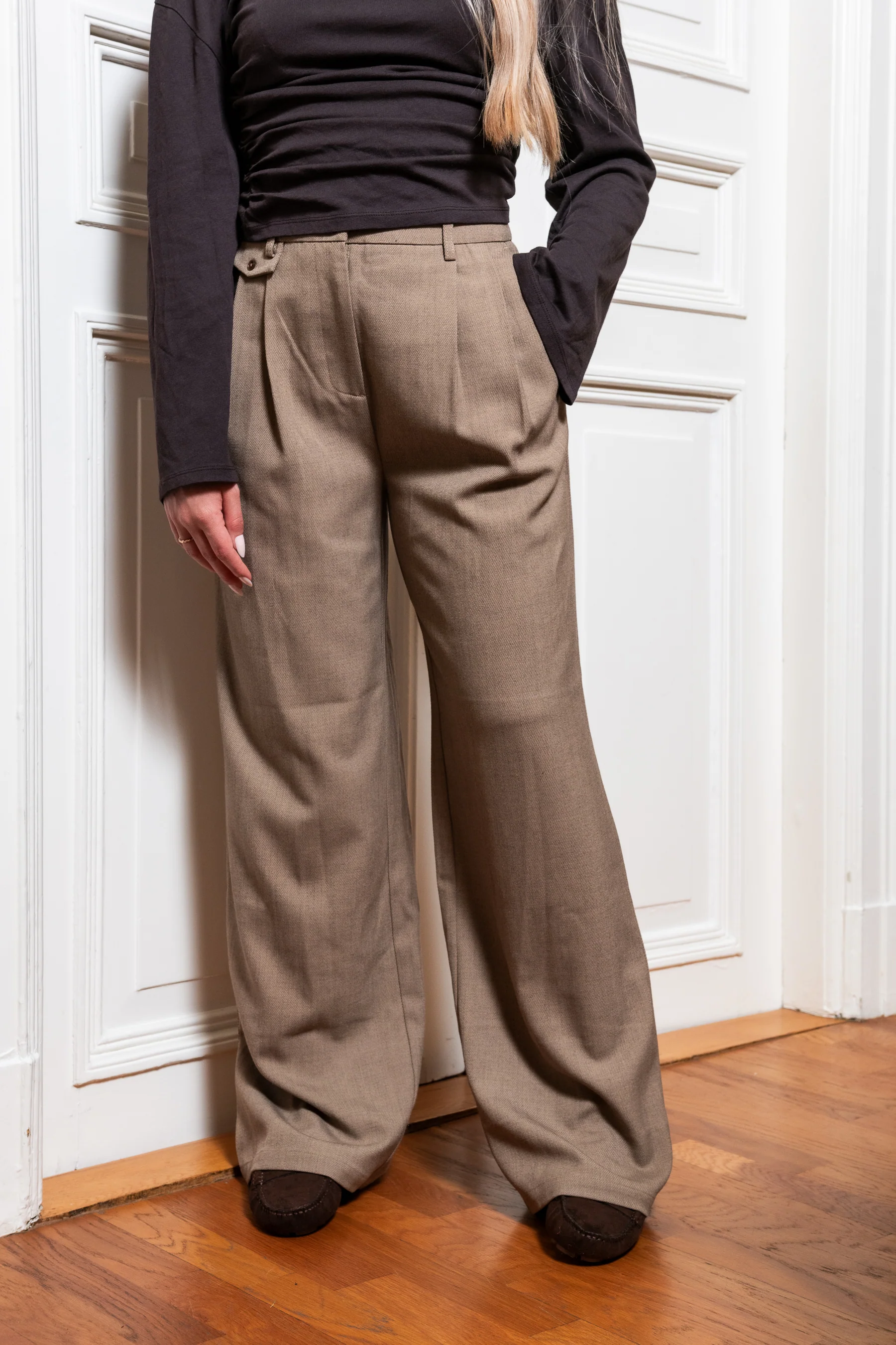 PCBUBBLES Tailored Trousers - Greige - Image 4