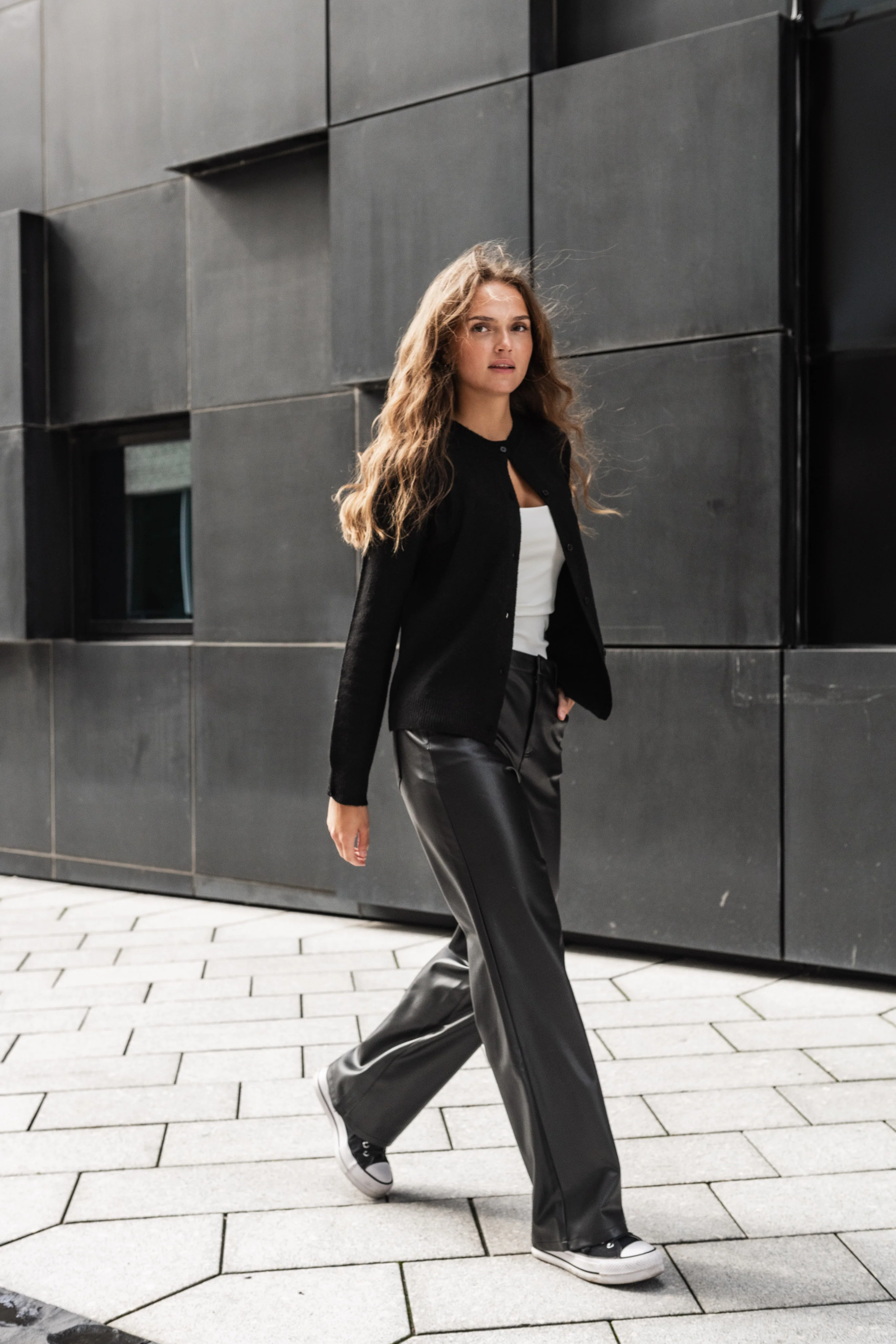 VMTESSA PANT - Black - Image 6